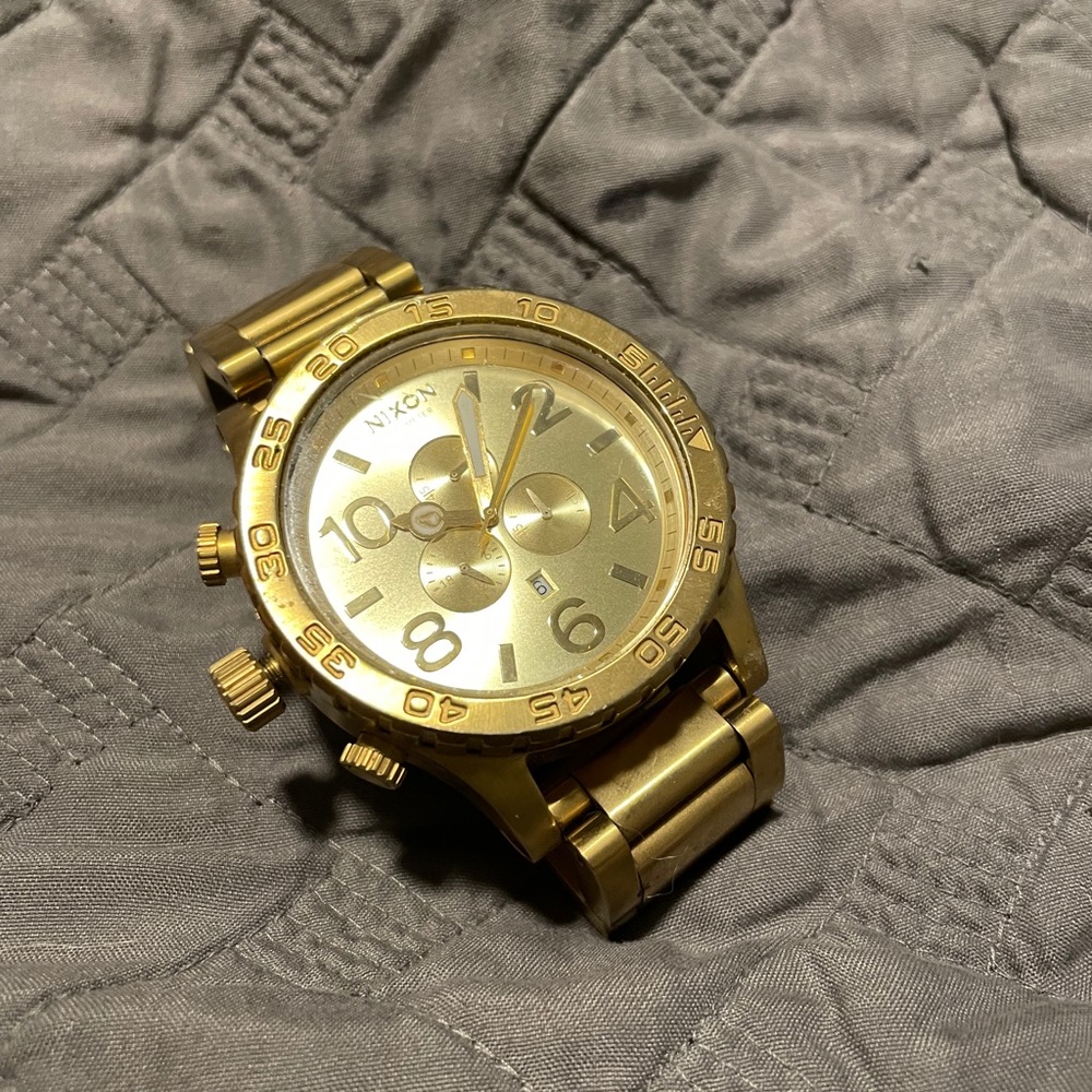 Nixon 5130 watch